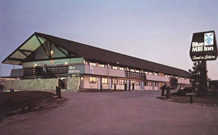 Economy Inn by OYO Holland (Blue Mill Inn)